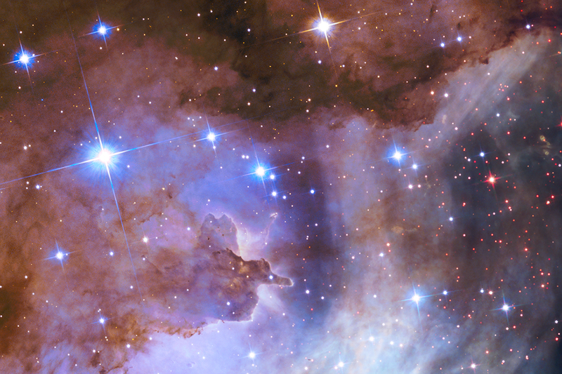 Illustration for article titled This Hubble Fly-Through Is The Next-Best Thing To Soaring Through Space